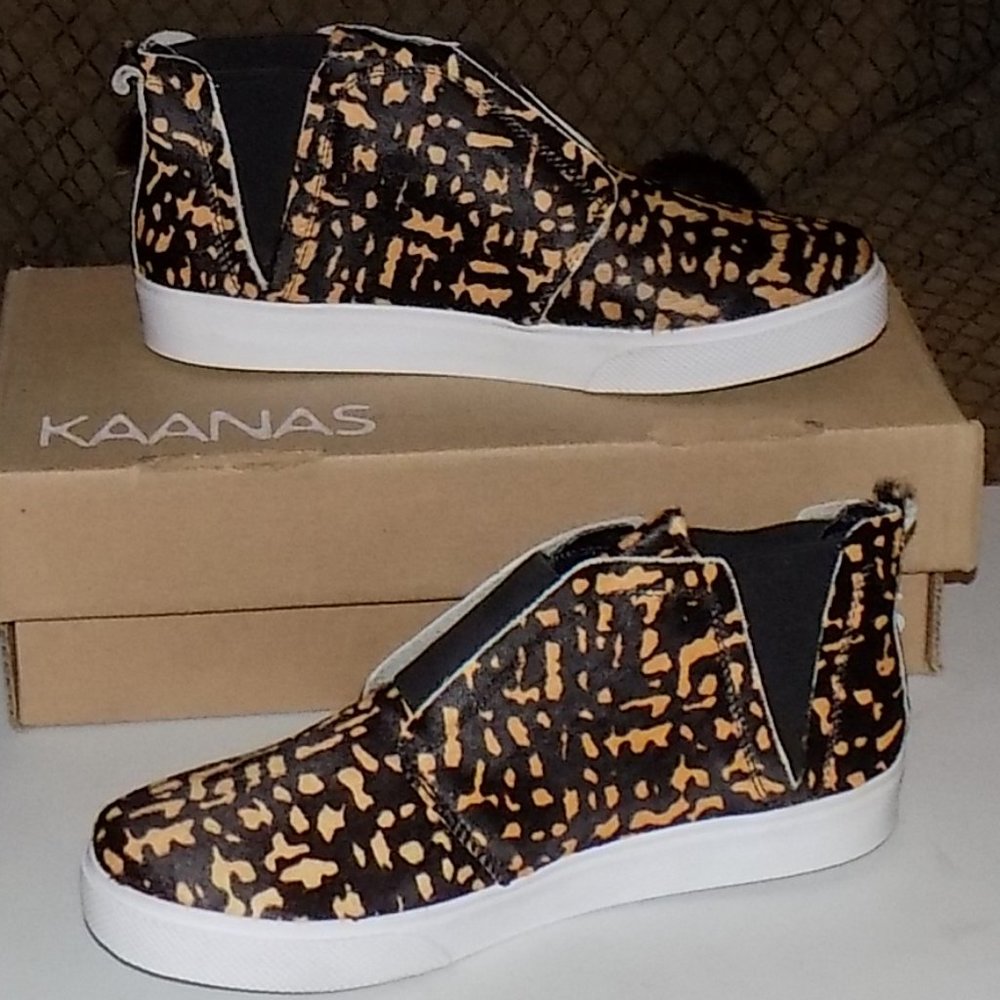 New Kaanas Toluca camel Chelsea sneakers